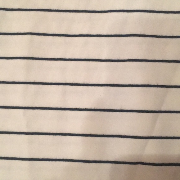 Off the shoulder long sleeve - Picture 2 of 3